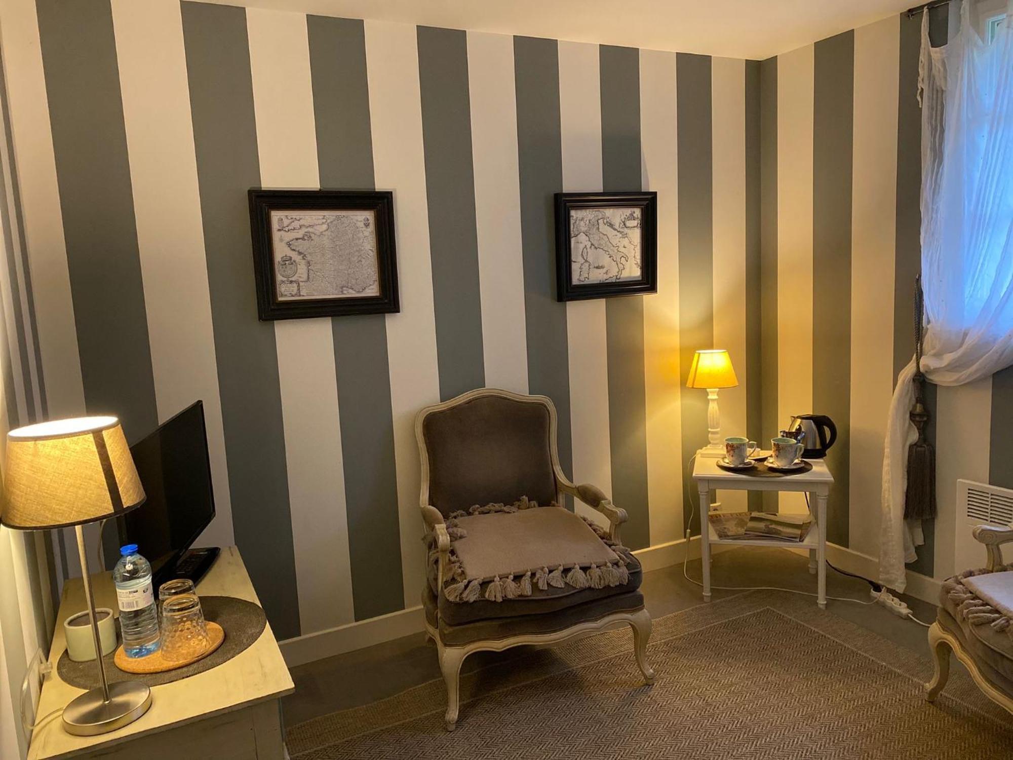 Domaine De La Creuse Bed & Breakfast Moussey  Bagian luar foto